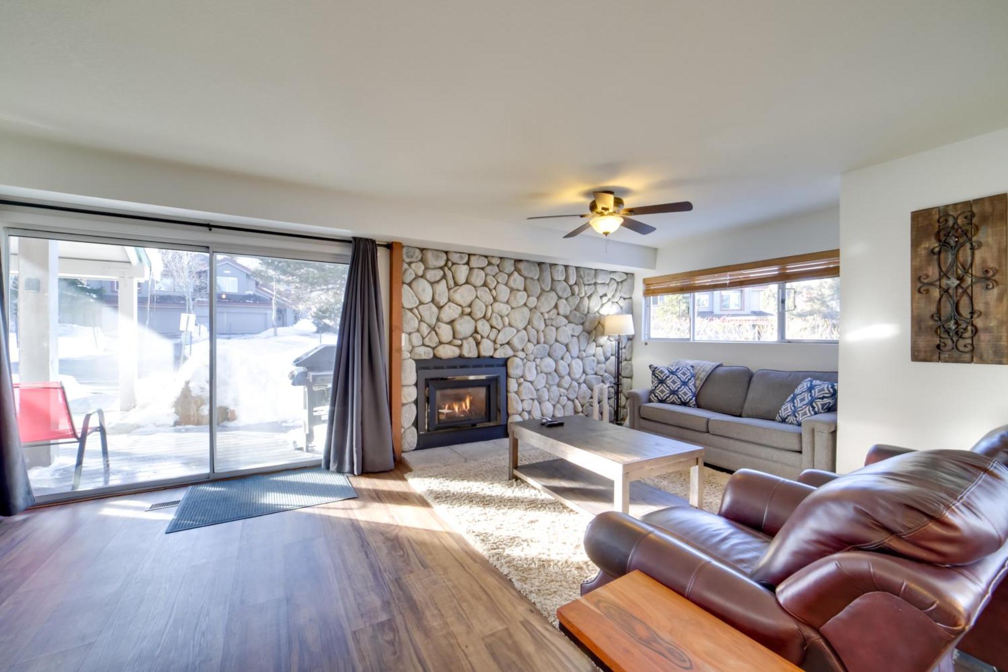 Snowcreek Resort Condo With Deck At Mammoth Mountain แมมมอธ เลกส์ ภายนอก รูปภาพ